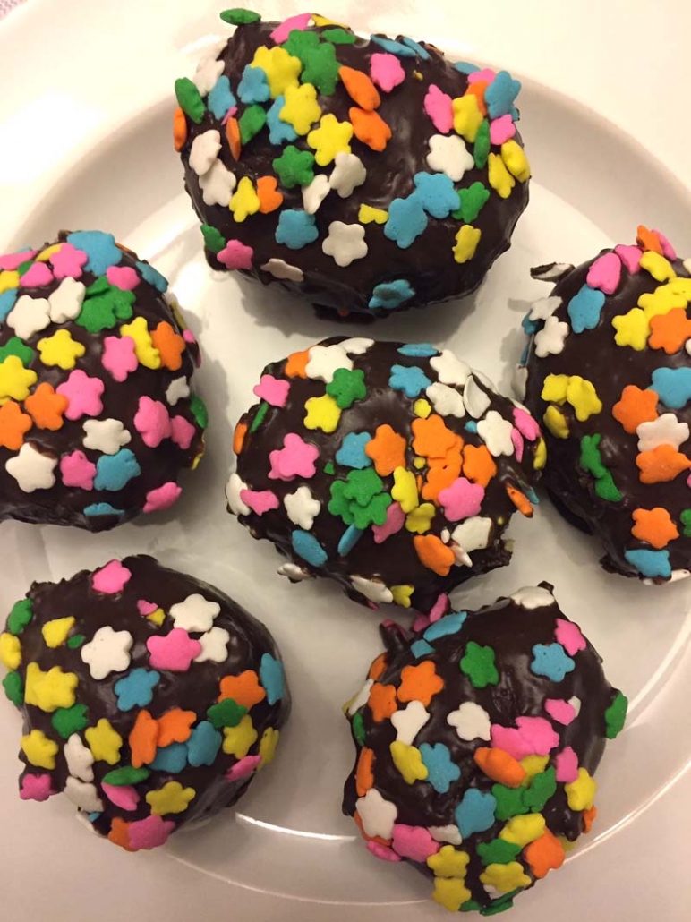 Easter Eggs cake balls