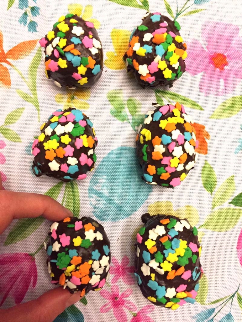How To Make Easter Egg Shapes Cake Pops Balls