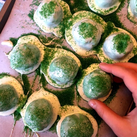 St Patrick's Day Green Cake Pops Truffles