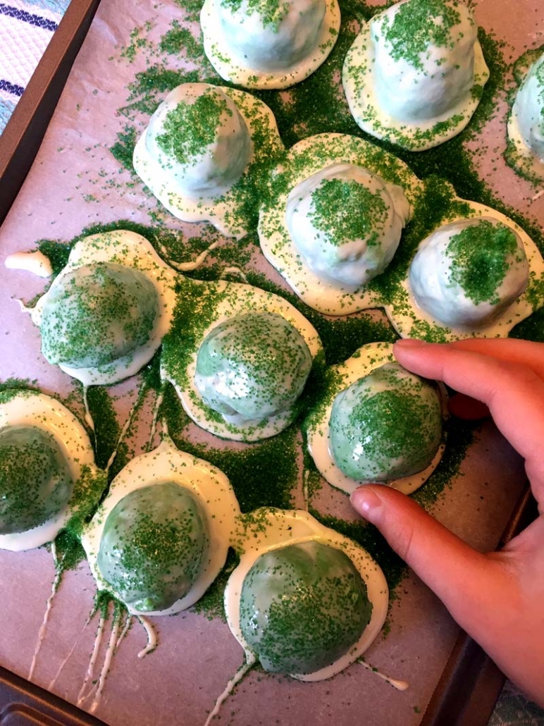 St Patrick's Day Green Cake Pops Truffles