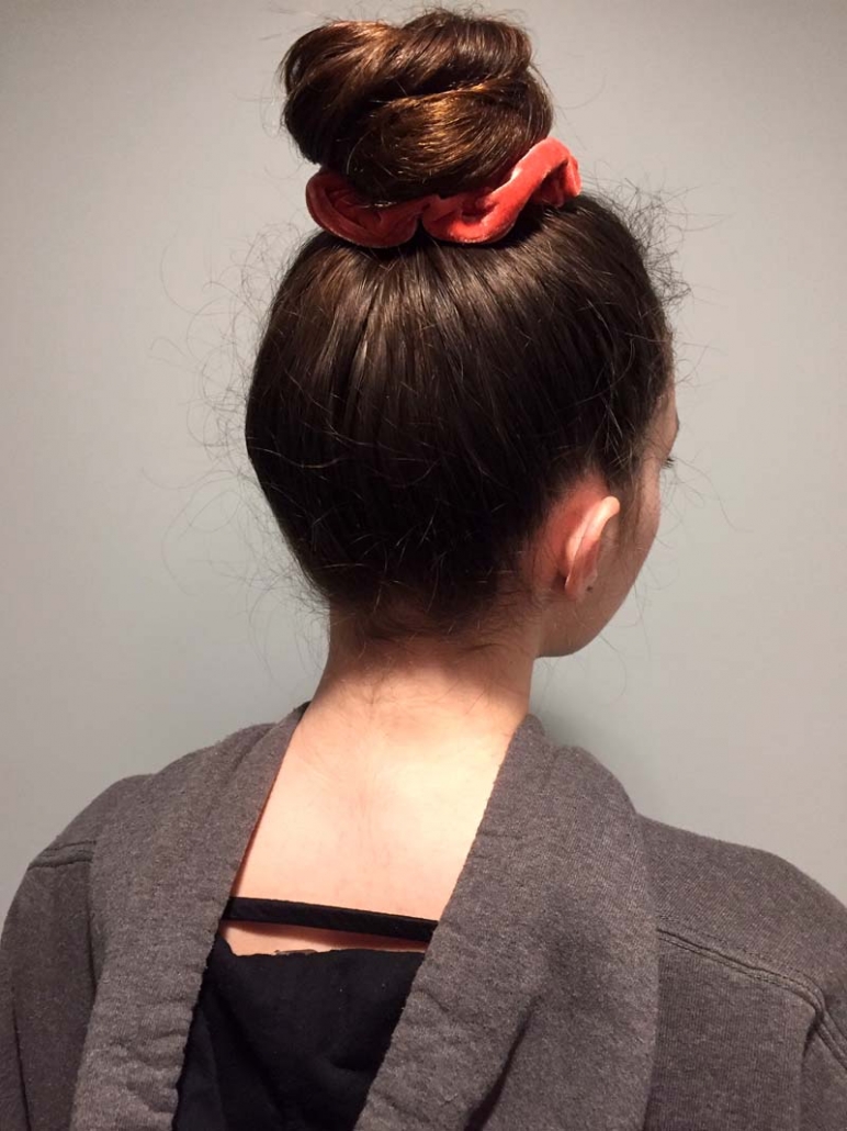How To Make A Hair Bun Step By Step Tutorial – Vibrant Guide