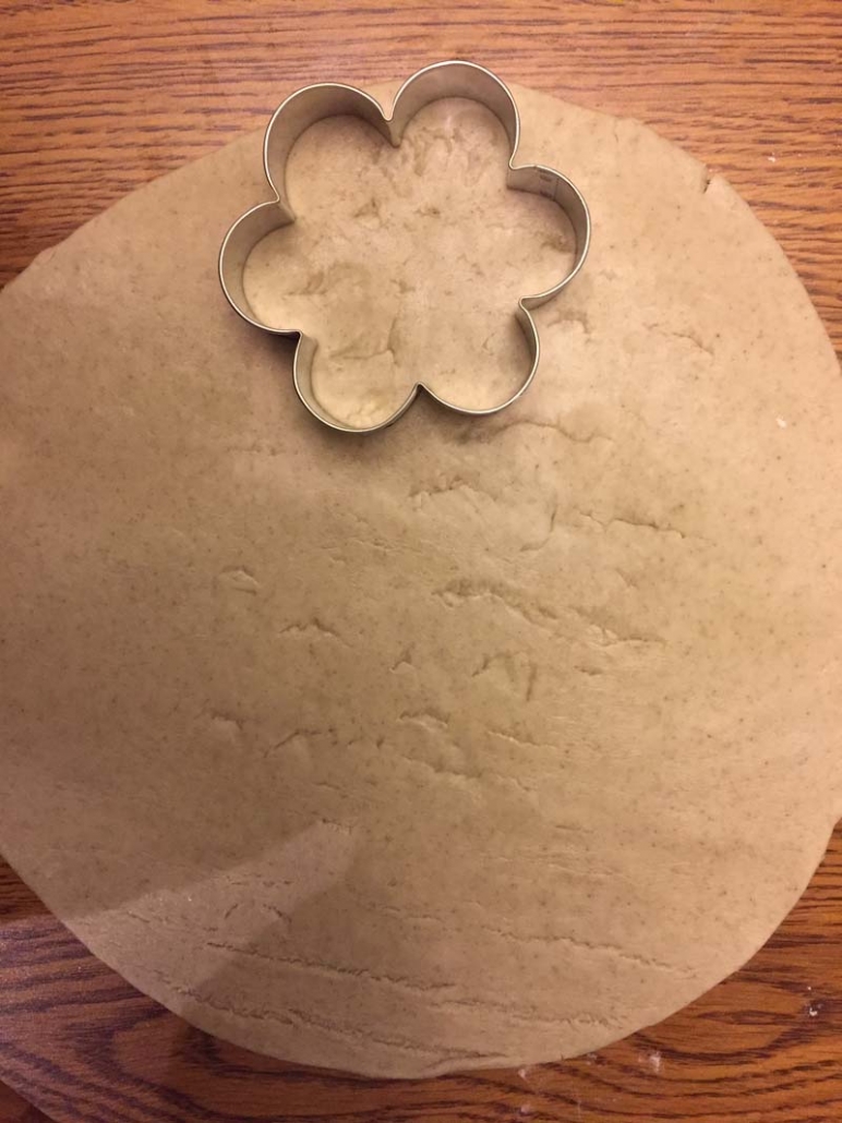 flower shaped cookie cutter