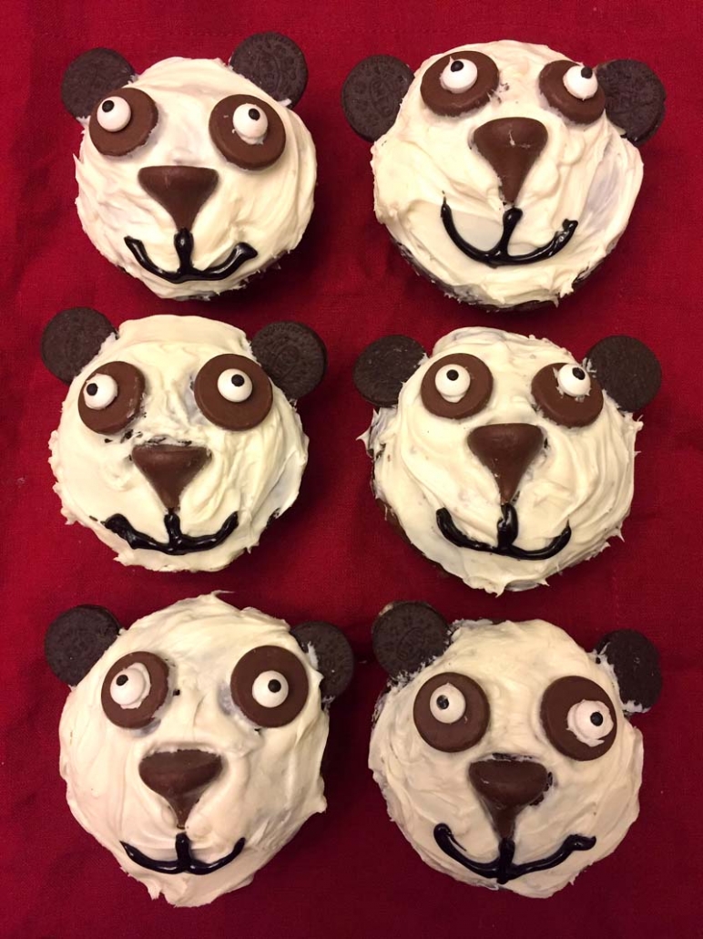 Red panda birthday cake : r/Baking