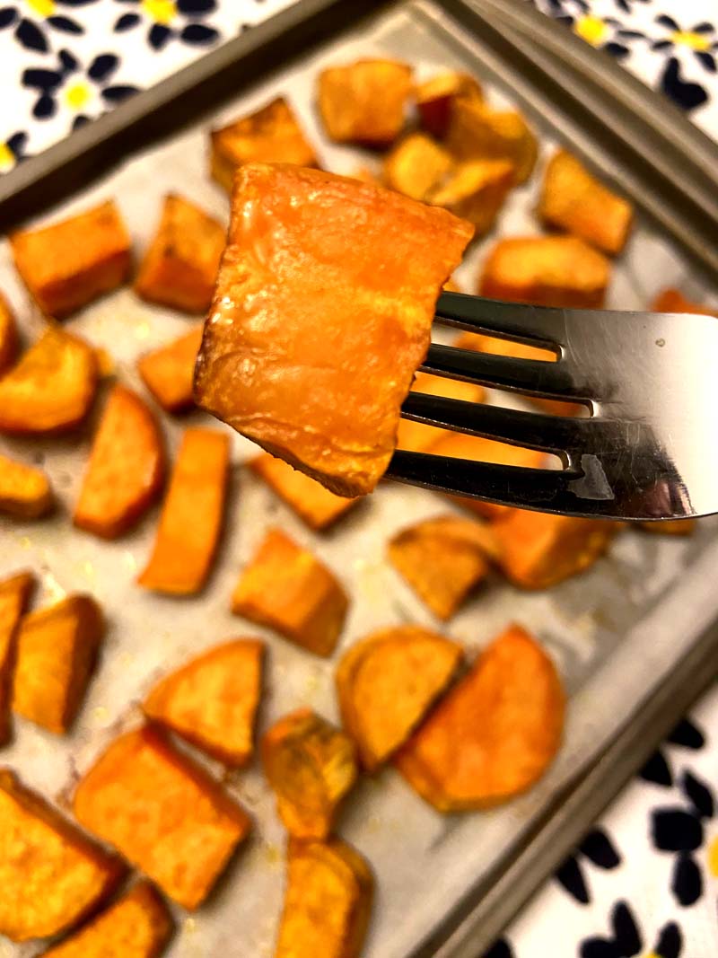 These roasted sweet potatoes are so healthy and delicious! This is the only roasted sweet potato recipe you\'ll ever need!