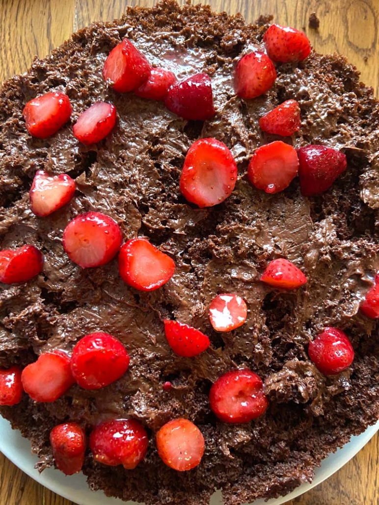 chocolate strawberry cake