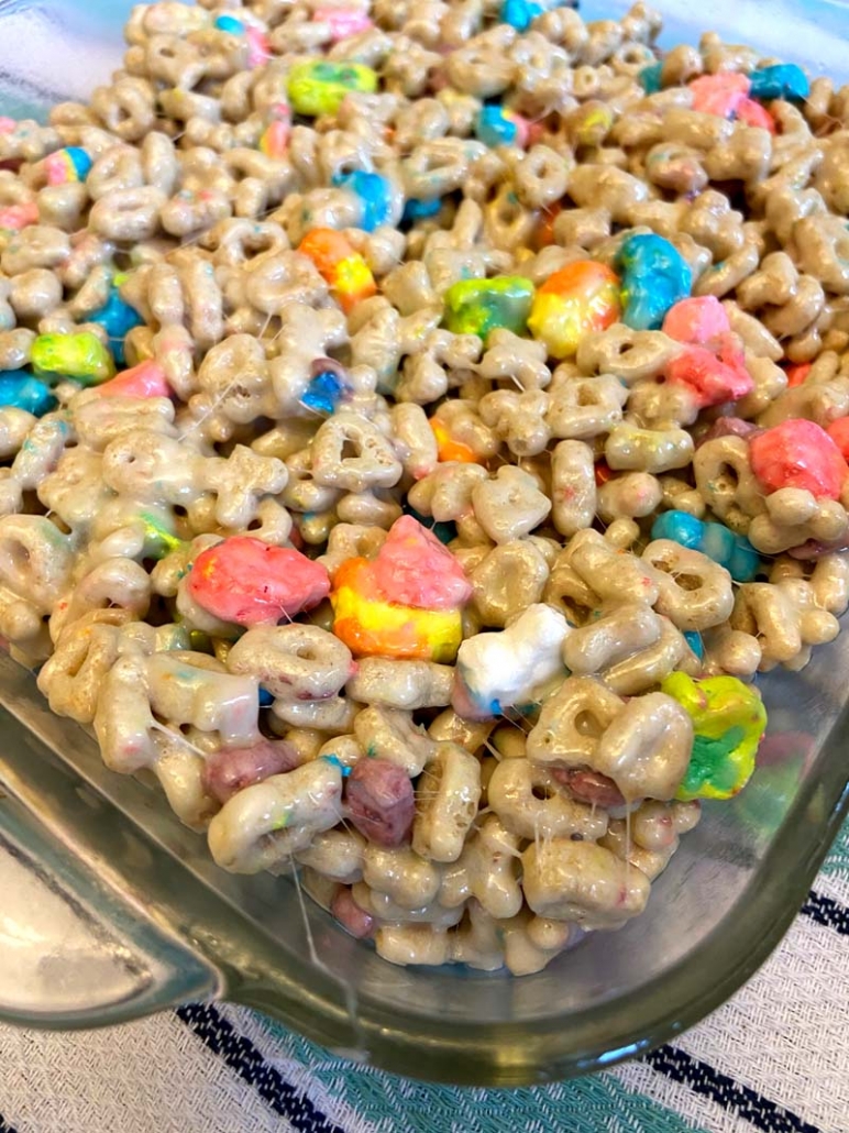 Lucky Charms Marshmallow Bars – Vibrant Guide