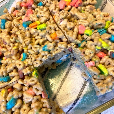 Lucky Charms Rice Crispy Treats Bars