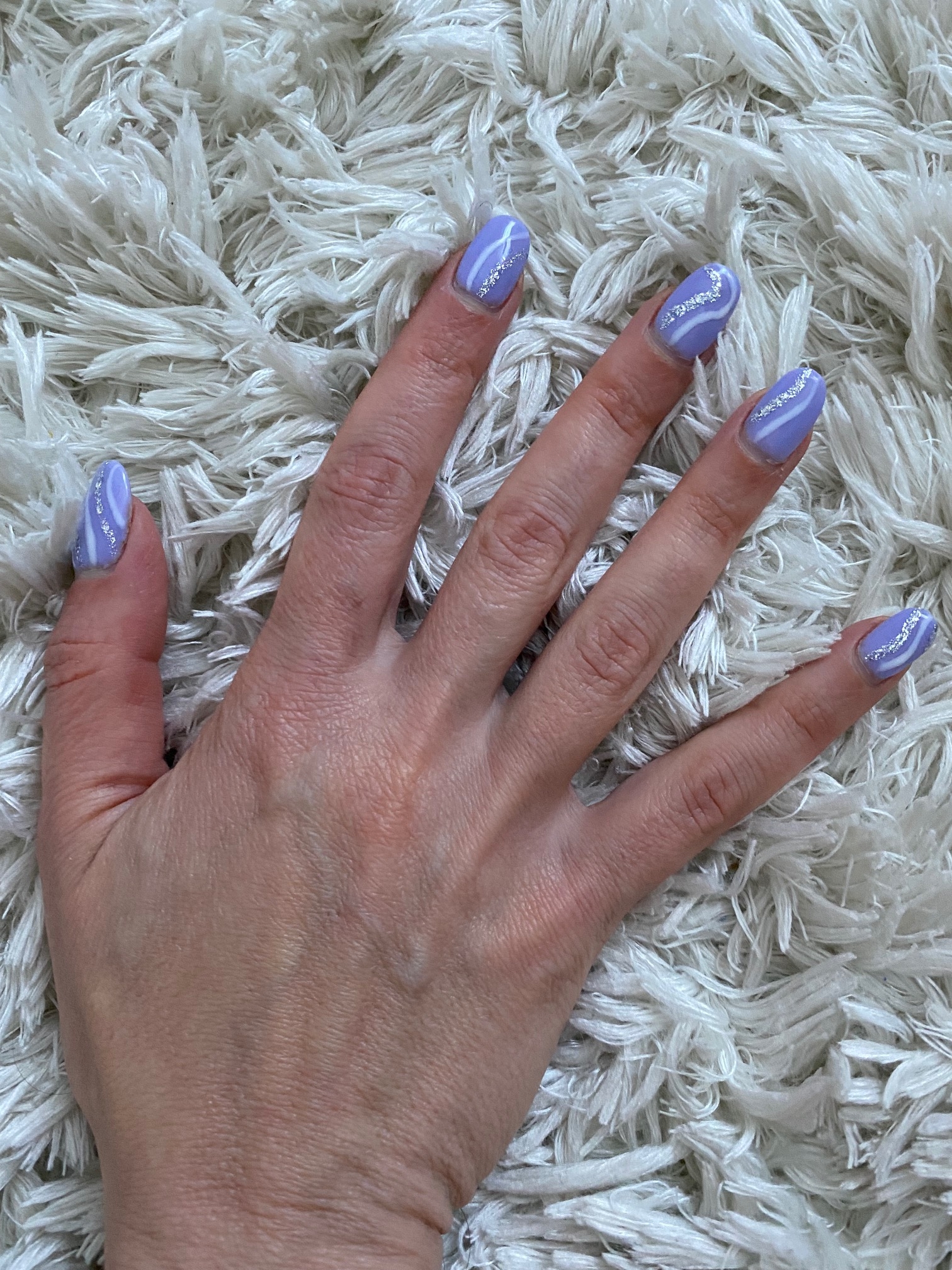 sparkly swirls nail design