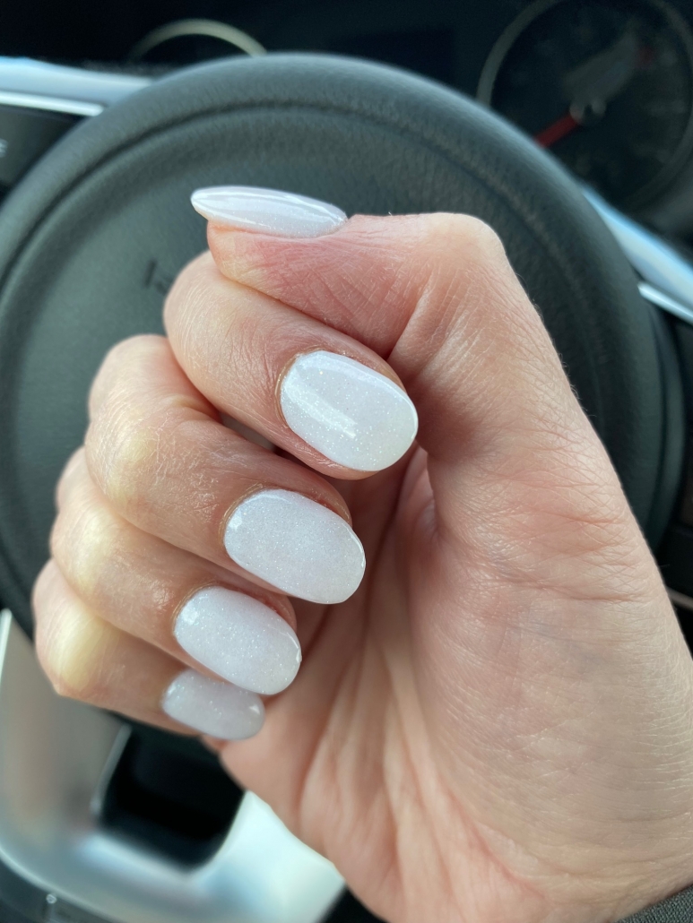 winter white nails