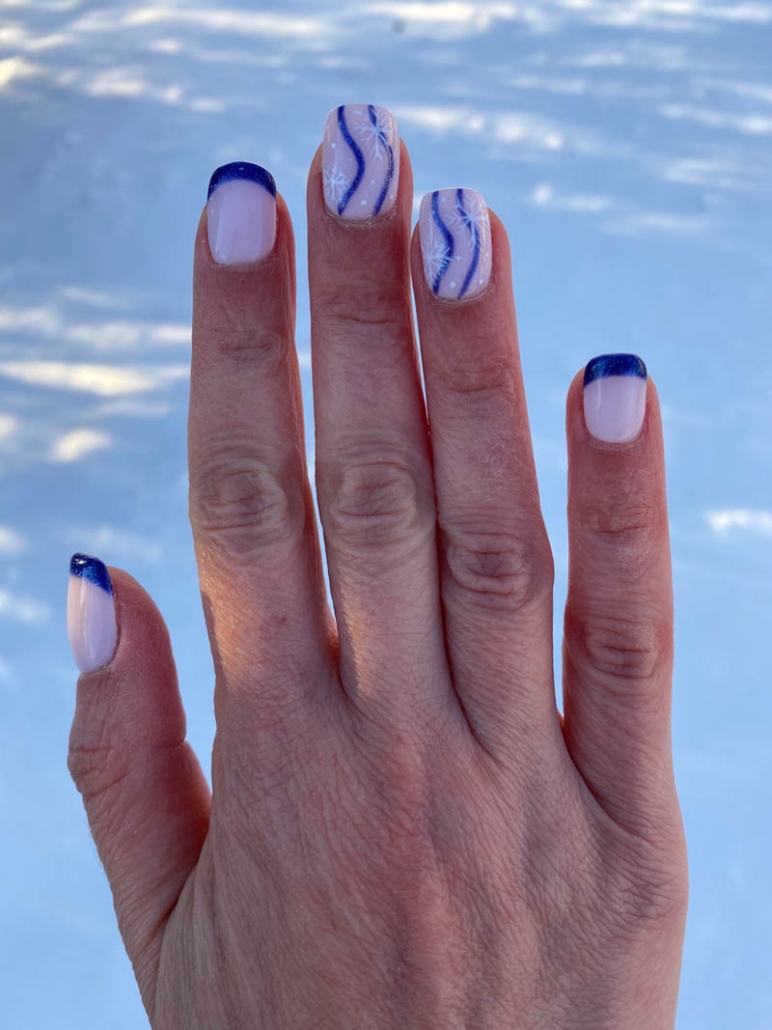 winter nail design blue and white