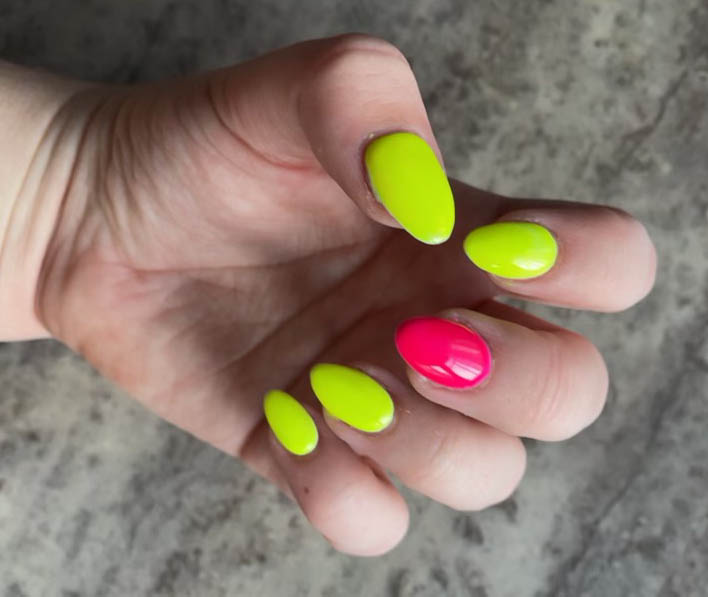  DIY Summer Manicure Ideas: Neon Yellow And Pink Nails Design