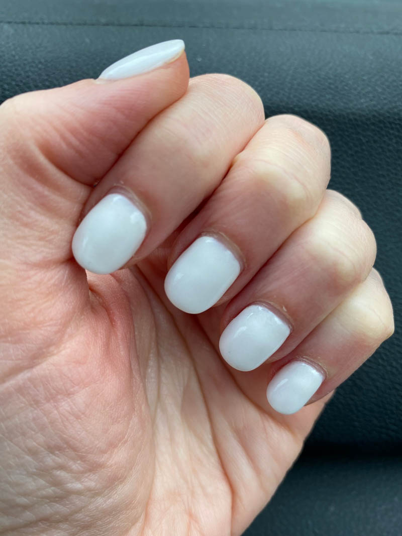 Super White Nails - Whitest Dip Manicure Color Inspo 