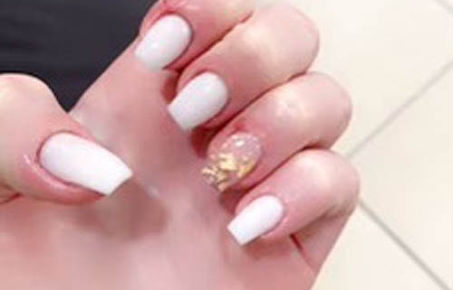 White and Gold Foil Nail Design - wide 3