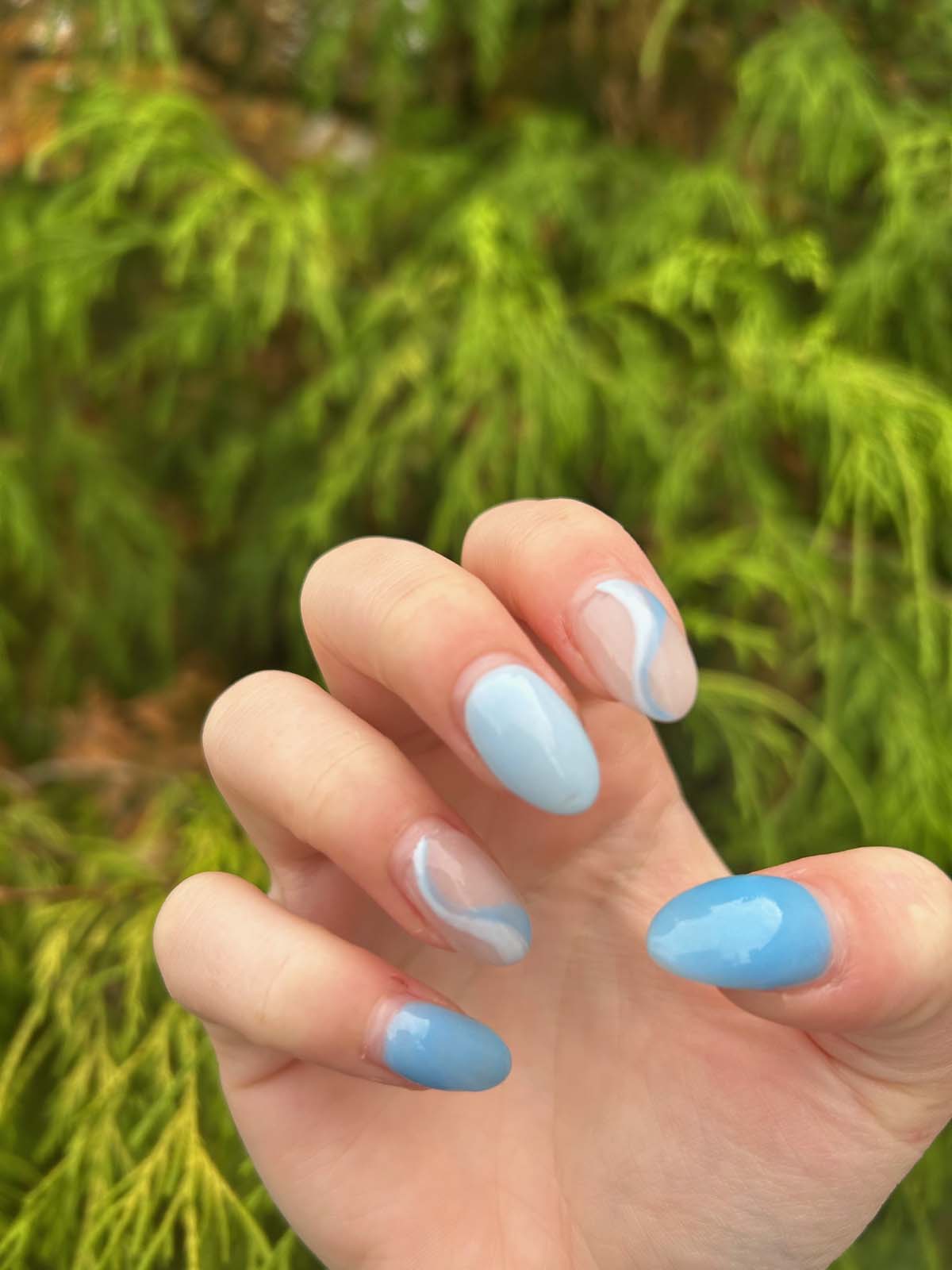 Different Shades Of Blue With Swirls Accent Nails Design DIY Manicure