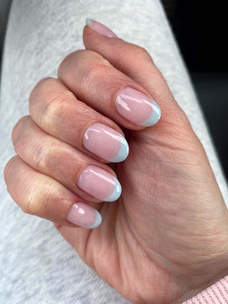 Blue nails French tip