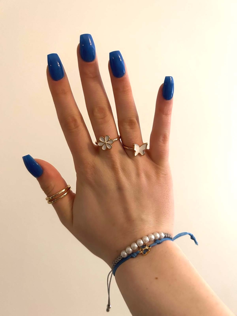 Coffin blue nails