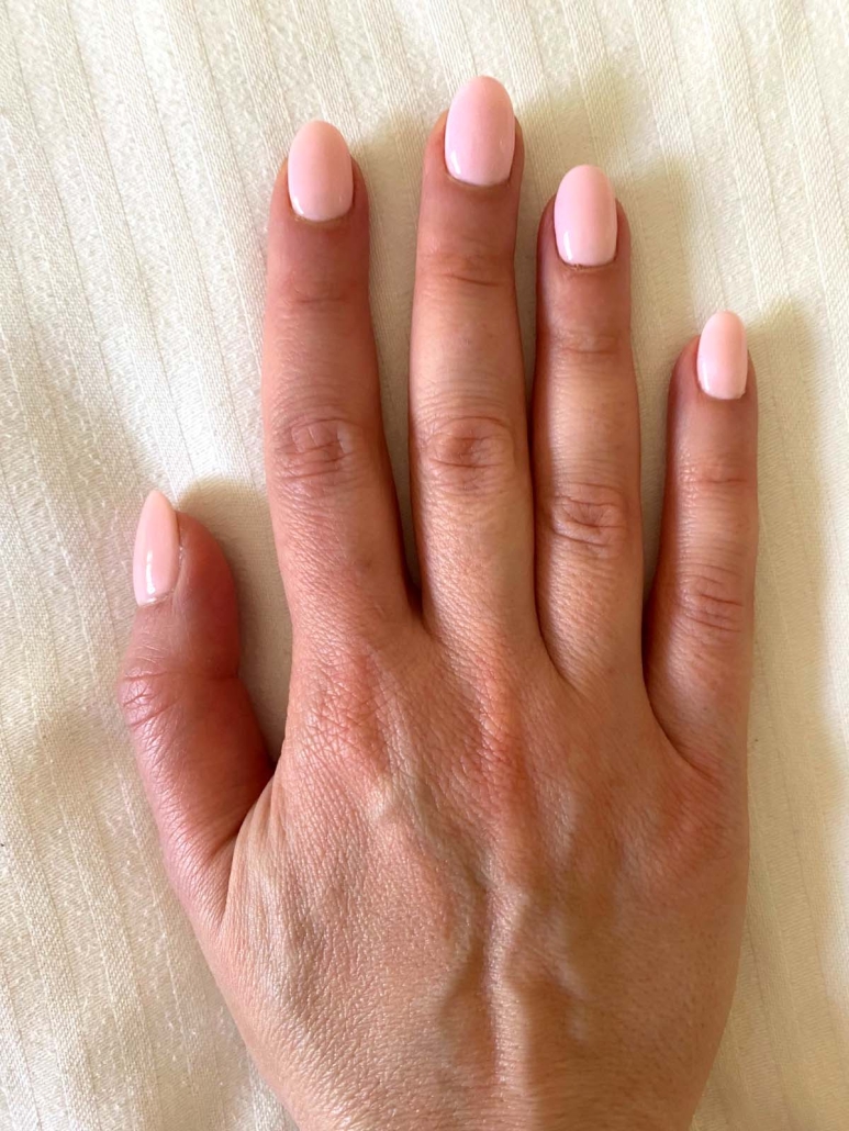 Cute spring pink nails
