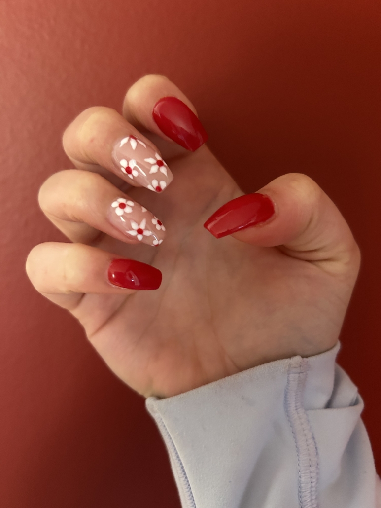 Red flower nails