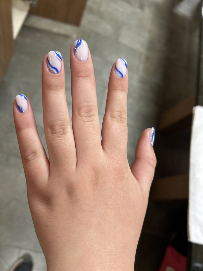 Blue nails 