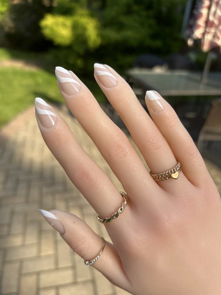 White stripes wavy nails