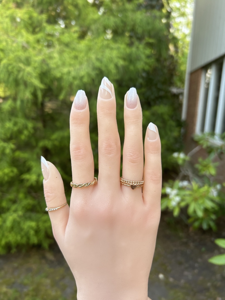 White sparkly ombre nails