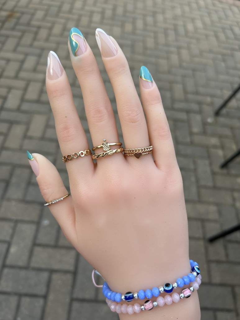 Blue gold nails