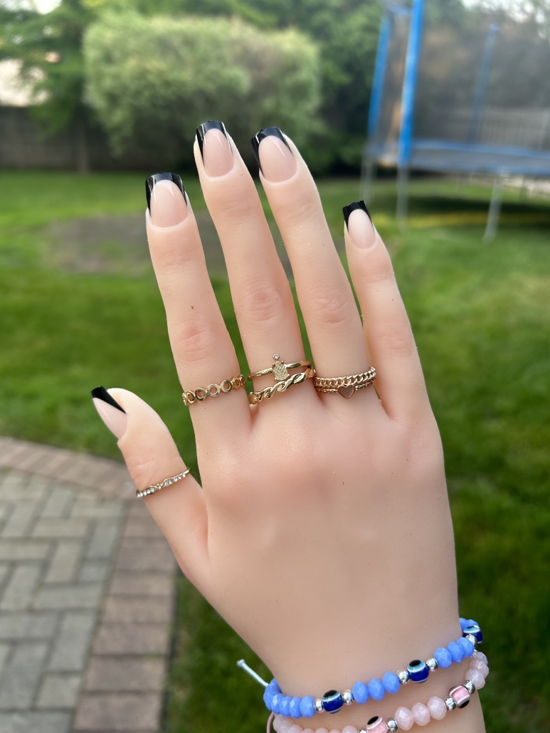 Cute black nails