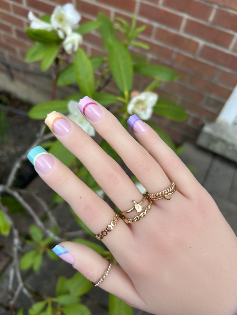 Pastel nails